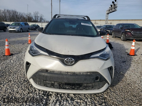 2022 Toyota C-HR XLE z VIN NMTKHMBX4NR145810, wystawiony jako Copart lot #43066335 z przebiegiem 40 462 mil mil oraz Czysty tytuł • Clean title. Historia ofert i sprzedaży dostępna na DreamBid. Obrazek 5.