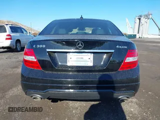 2013 Mercedes-Benz C 300 Sport with VIN WDDGF8AB5DG075257, listed as a IAAI auction lot 42197745 with 19,571 mi miles and . Bid and sale history available at carsss.com. Image 16.