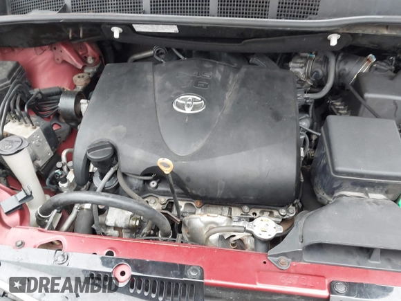 2018 Toyota Sienna SE with VIN 5TDXZ3DC0JS952795, listed as a IAAI auction lot 41729659 with 92,290 mi miles and . Bid and sale history available at DreamBid. Image 10.