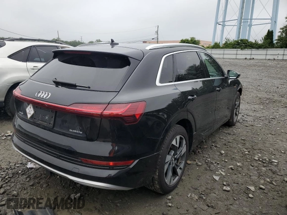 2021 Audi e-tron Prestige z VIN WA1VAAGE2MB004310, wystawiony jako Copart lot #60638165 z przebiegiem 34 576 mil mil oraz Szkoda całkowita • Salvage title. Historia ofert i sprzedaży dostępna na DreamBid. Obrazek 3.