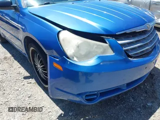 2008 Chrysler Sebring LX z VIN 1C3LC45KX8N180208, wystawiony jako IAAI lot #42191780 z przebiegiem 263 970 mil mil oraz . Historia ofert i sprzedaży dostępna na DreamBid. Obrazek 17.