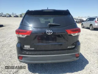 2017 Toyota Highlander XLE z VIN 5TDJZRFH8HS411635, wystawiony jako Copart lot #52080215 z przebiegiem 83 711 mil mil oraz Szkoda całkowita • Salvage title. Historia ofert i sprzedaży dostępna na DreamBid. Obrazek 6.