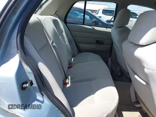 2008 Ford Crown Victoria z VIN 2FAFP73V28X126398, wystawiony jako IAAI lot #42349725 z przebiegiem Nie podano mil oraz . Historia ofert i sprzedaży dostępna na DreamBid. Obrazek 8.