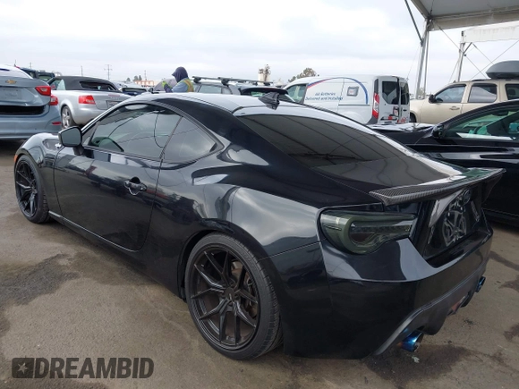 2016 Scion FR-S z VIN JF1ZNAA12G8708385, wystawiony jako IAAI lot #42191353 z przebiegiem 92 197 mil mil oraz . Historia ofert i sprzedaży dostępna na DreamBid. Obrazek 3.