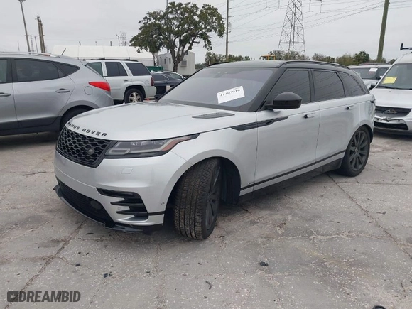 2019 Land Rover Range Rover Velar R-Dynamic SE with VIN SALYL2FVXKA213746, listed as a IAAI auction lot 41403010 with 68,693 mi miles. Bid and sale history available at carsss.com. Image 2.