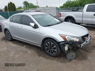 2010 Honda Accord LX z VIN 1HGCP2F36AA085820, wystawiony jako IAAI lot #42345916 z przebiegiem 230 103 mil mil oraz . Historia ofert i sprzedaży dostępna na DreamBid. Obrazek 1.
