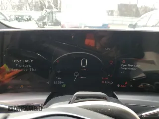 2024 Cadillac LYRIQ Luxury z VIN 1GYKPSRL5RZ113071, wystawiony jako Copart lot #47227525 z przebiegiem 5 386 mil mil oraz Szkoda całkowita • Salvage title. Historia ofert i sprzedaży dostępna na DreamBid. Obrazek 9.