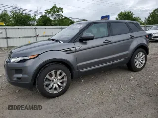 2015 Land Rover Range Rover Evoque Pure z VIN SALVN2BG0FH075099, wystawiony jako Copart lot #56914055 z przebiegiem 134 655 mil mil oraz Nie do naprawy • Non repairable. Historia ofert i sprzedaży dostępna na DreamBid. Obrazek 1.
