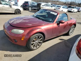 2008 Mazda MX-5 Miata Special Edition z VIN JM1NC25F280143646, wystawiony jako Copart lot #49617945 z przebiegiem 112 021 mil mil oraz Szkoda całkowita • Salvage title. Historia ofert i sprzedaży dostępna na DreamBid. Obrazek 1.