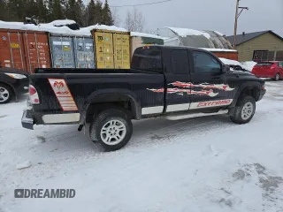 2000 Dodge Dakota Sport with VIN 1B7GG22N9YS708746, listed as a Copart auction lot 47067725 with 292,586 mi miles and Salvage Title. Bid and sale history available at carsss.com. Image 3.