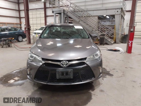 2017 Toyota Camry XLE z VIN 4T1BF1FK5HU389773, wystawiony jako IAAI lot #42189385 z przebiegiem 133 860 mil mil oraz . Historia ofert i sprzedaży dostępna na DreamBid. Obrazek 12.