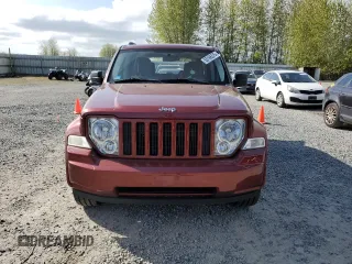 2008 Jeep Liberty Sport z VIN 1J8GN28K98W257967, wystawiony jako Copart lot #53166375 z przebiegiem 112 612 mil mil oraz Szkoda całkowita • Salvage title. Historia ofert i sprzedaży dostępna na DreamBid. Obrazek 5.