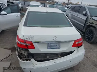 2012 Mercedes-Benz E-Class E 350 Luxury with VIN WDDHF5KB0CA588841, listed as a IAAI auction lot 41371990 with 108,480 mi miles. Bid and sale history available at carsss.com. Image 16.
