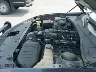 2020 Dodge Charger Police z VIN 2C3CDXKT4LH127498, wystawiony jako IAAI lot #42507194 z przebiegiem 126 145 mil mil oraz . Historia ofert i sprzedaży dostępna na DreamBid. Obrazek 19.