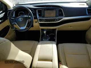 2017 Toyota Highlander XLE with VIN 5TDJZRFH2HS472351, listed as a Copart auction lot 87500745 with 82,955 mi miles and Salvage title. Bid and sale history available at DreamBid. Image 8.