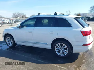 2017 Audi Q7 Premium Plus with VIN WA1LHAF71HD049724, listed as a IAAI auction lot 41405955 with 117,741 mi miles and . Bid and sale history available at DreamBid. Image 14.
