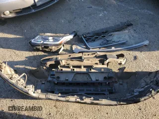 2018 Land Rover Range Rover Velar R-Dynamic SE z VIN SALYL2RX9JA753276, wystawiony jako Copart lot #41743885 z przebiegiem 74 779 mil mil oraz Szkoda całkowita • Salvage title. Historia ofert i sprzedaży dostępna na DreamBid. Obrazek 13.