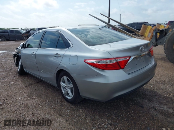 2015 Toyota Camry XLE with VIN 4T1BF1FK1FU475840, listed as a IAAI auction lot 41916282 with 104,881 mi miles. Bid and sale history available at carsss.com. Image 3.