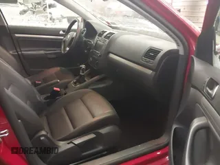 2008 Volkswagen Jetta Wolfsburg Edition с VIN 3VWRJ71K38M137887, выставлен на аукционе IAAI как лот 41486256 с пробегом 105 998 миль миль и . История ставок и продаж доступна на DreamBid. Изображение 5.