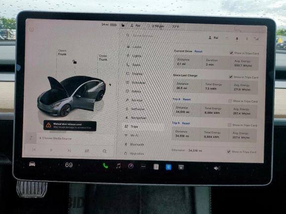 2023 Tesla Model 3 z VIN 5YJ3E1EA0PF622289, wystawiony jako Copart lot #60626335 z przebiegiem 34 158 mil mil oraz Szkoda całkowita • Salvage title. Historia ofert i sprzedaży dostępna na DreamBid. Obrazek 9.