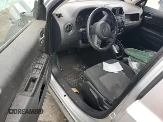 2011 Jeep Patriot Latitude with VIN 1J4NF1GB9BD125330, listed as a Copart auction lot 68520704 with Not Provided miles and Salvage Title. Bid and sale history available at DreamBid. Image 8.