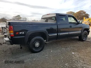 2002 Chevrolet Silverado 1500 LT with VIN 2GCEK19T121417024, listed as a Copart auction lot 83435334 with 130,927 mi miles and Salvage Title. Bid and sale history available at carsss.com. Image 3.