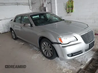 2012 Chrysler 300 Limited z VIN 2C3CCACGXCH223850, wystawiony jako IAAI lot #42305093 z przebiegiem 205 680 mil mil oraz . Historia ofert i sprzedaży dostępna na DreamBid. Obrazek 1.