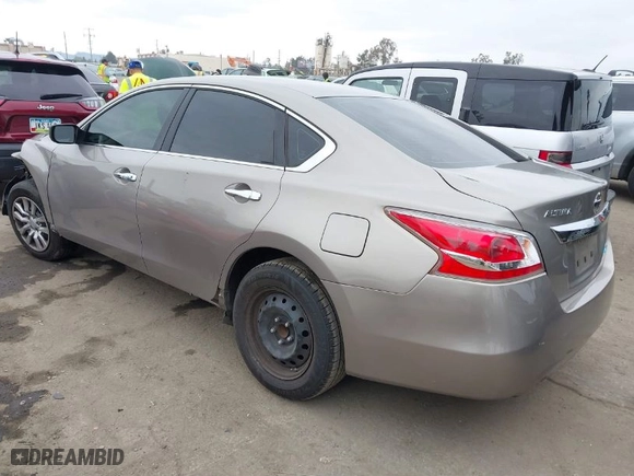 2013 Nissan Altima 2.5 SL with VIN 1N4AL3AP0DN528208, listed as a IAAI auction lot 41895288 with 113,119 mi miles. Bid and sale history available at carsss.com. Image 3.
