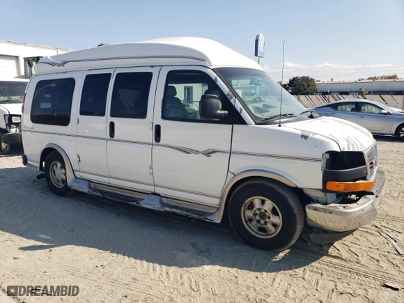 2003 GMC Savana Cargo Van YF7 Upfitter with VIN 1GDFH15T031206554, listed as a Copart auction lot 77584554 with 251,783 mi miles and Salvage Title. Bid and sale history available at carsss.com. Image 4.
