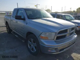 2009 Dodge Ram 1500 SLT with VIN 1D3HB18P69S767526, listed as a IAAI auction lot 41812540 with 271,136 mi miles. Bid and sale history available at carsss.com. Image 1.