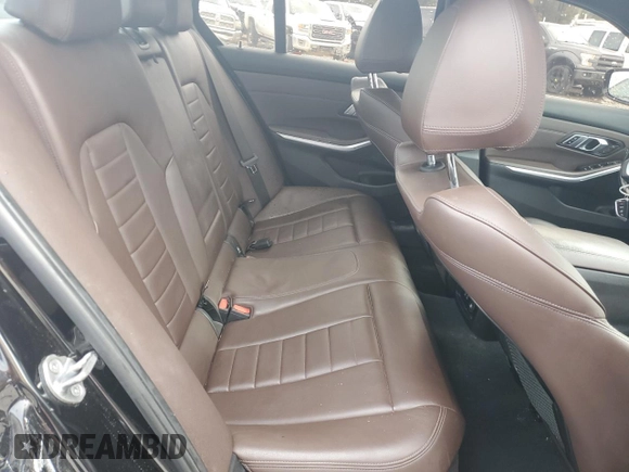 2019 BMW 3 Series 330i xDrive with VIN 3MW5R7J52K8B00833, listed as a Copart auction lot 83463974 with 116,303 mi miles and Salvage Title. Bid and sale history available at DreamBid. Image 10.