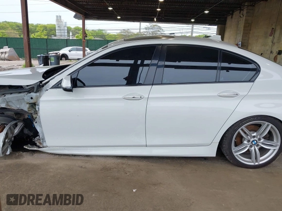 2016 BMW 5 Series 535i xDrive with VIN WBA5B3C55GG258795, listed as a IAAI auction lot 42229982 with 88,051 mi miles and . Bid and sale history available at DreamBid. Image 14.