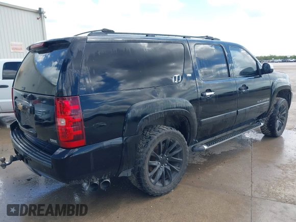 2007 Chevrolet Suburban LT with VIN 3GNFK16397G250068, listed as a IAAI auction lot 42513549 with 199,498 mi miles and . Bid and sale history available at DreamBid. Image 4.