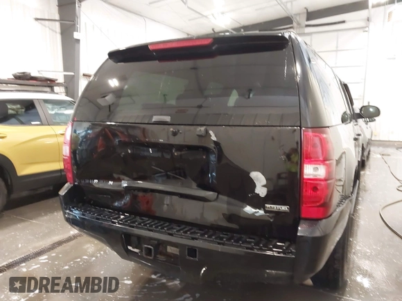 2007 Chevrolet Suburban LTZ with VIN 1GNFK16367R231896, listed as a IAAI auction lot 41979944 with 202,137 mi miles. Bid and sale history available at carsss.com. Image 6.