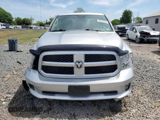2016 Ram 1500 Express z VIN 1C6RR7FG1GS353539, wystawiony jako Copart lot #55940265 z przebiegiem 130 268 mil mil oraz Szkoda całkowita • Salvage title. Historia ofert i sprzedaży dostępna na DreamBid. Obrazek 5.