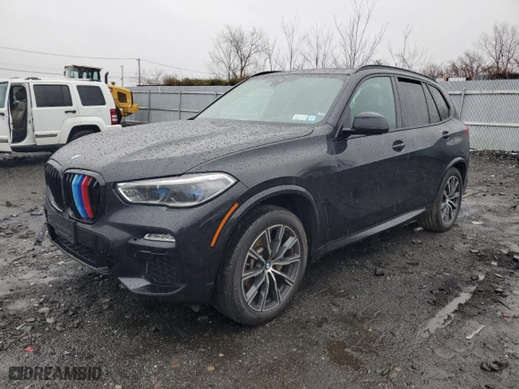 2021 BMW X5 xDrive40i with VIN 5UXCR6C00M9H46923, listed as a Copart auction lot 50359495 with 0 mi miles and Salvage Title. Bid and sale history available at carsss.com. Image 1.