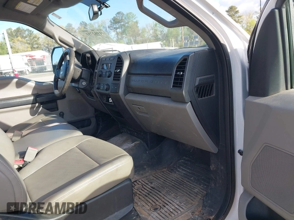 2019 Ford Super Duty F-250 SRW XL with VIN 1FDBF2A69KED43087, listed as a IAAI auction lot 41982751 with 98,528 mi miles. Bid and sale history available at carsss.com. Image 5.