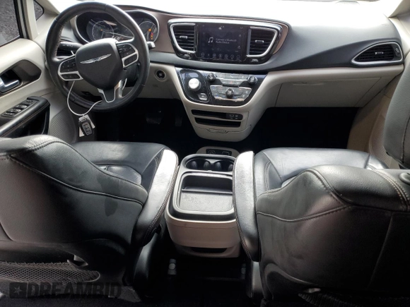 2018 Chrysler Pacifica Touring L z VIN 2C4RC1BG8JR287948, wystawiony jako Copart lot #59123235 z przebiegiem 80 145 mil mil oraz Szkoda całkowita • Salvage title. Historia ofert i sprzedaży dostępna na DreamBid. Obrazek 8.