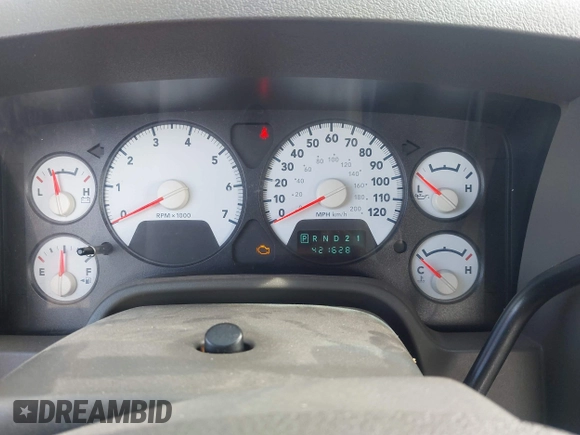 2007 Dodge 1500 SLT with VIN 1D7HU18P27S258135, listed as a IAAI auction lot 42034593 with 421,628 mi miles. Bid and sale history available at carsss.com. Image 7.