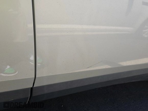 2020 Chevrolet Traverse LT Cloth with VIN 1GNEVGKW8LJ175913, listed as a IAAI auction lot 42714270 with 135,282 mi miles and . Bid and sale history available at DreamBid. Image 1.