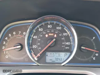 2015 Toyota RAV4 Limited with VIN 2T3DFREV5FW290572, listed as a IAAI auction lot 40566258 with 70,431 mi miles. Bid and sale history available at carsss.com. Image 7.