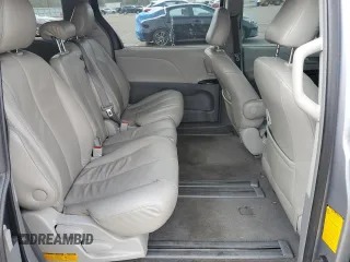 2011 Toyota Sienna LE AAS z VIN 5TDKK3DC4BS041885, wystawiony jako Copart lot #54929275 z przebiegiem 214 342 mil mil oraz Szkoda całkowita • Salvage title. Historia ofert i sprzedaży dostępna na DreamBid. Obrazek 11.