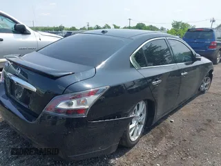 2014 Nissan Maxima SV z VIN 1N4AA5AP7EC913876, wystawiony jako IAAI lot #42487703 z przebiegiem 165 451 mil mil oraz . Historia ofert i sprzedaży dostępna na DreamBid. Obrazek 4.
