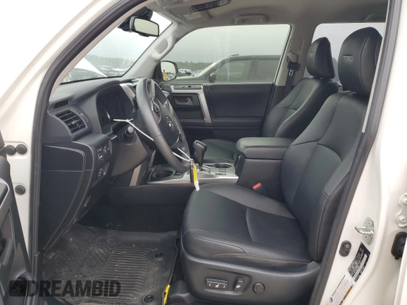 2022 Toyota 4Runner TRD Sport with VIN JTEAU5JR8N5275849, listed as a Copart auction lot 44890675 with 32,585 mi miles and Clean title. Bid and sale history available at DreamBid. Image 7.