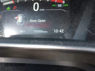2017 Honda CR-V EX with VIN 7FARW1H51HE043873, listed as a IAAI auction lot 41866810 with 175,304 mi miles. Bid and sale history available at carsss.com. Image 15.