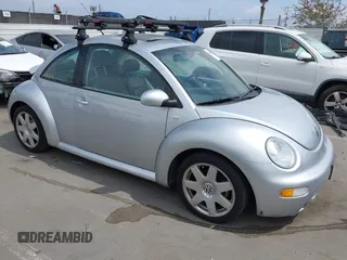 2002 Volkswagen Beetle GLX с VIN 3VWDD21C32M459479, выставлен на аукционе IAAI как лот 42360869 с пробегом 121 338 миль миль и . История ставок и продаж доступна на DreamBid. Изображение 1.