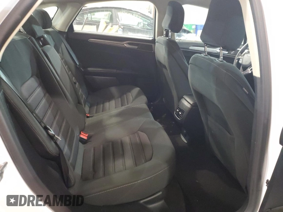 2020 Ford Fusion Hybrid SE with VIN 3FA6P0LU6LR266685, listed as a Copart auction lot 70333742 with 20,048 mi miles. Bid and sale history available at carsss.com. Image 10.