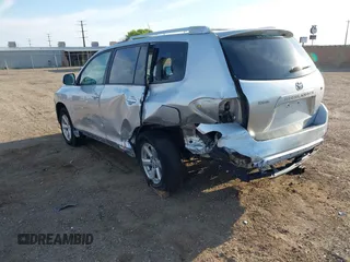 2008 Toyota Highlander z VIN JTEES41A482082292, wystawiony jako IAAI lot #42030053 z przebiegiem 183 831 mil mil oraz . Historia ofert i sprzedaży dostępna na DreamBid. Obrazek 3.