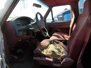 1997 Ford F-250 z VIN 1FTHF26F3VEB25299, wystawiony jako Copart lot #79120094 z przebiegiem 232 954 mil mil oraz Szkoda całkowita • Salvage title. Historia ofert i sprzedaży dostępna na DreamBid. Obrazek 7.