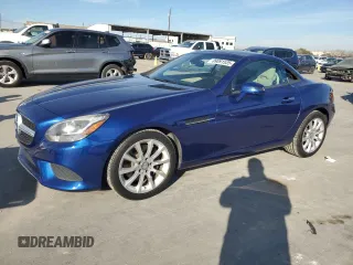 2017 Mercedes-Benz SLC 300 z VIN WDDPK3JA5HF137516, wystawiony jako Copart lot #89091535 z przebiegiem 44 952 mil mil oraz Czysty tytuł • Clean title. Historia ofert i sprzedaży dostępna na DreamBid. Obrazek 1.